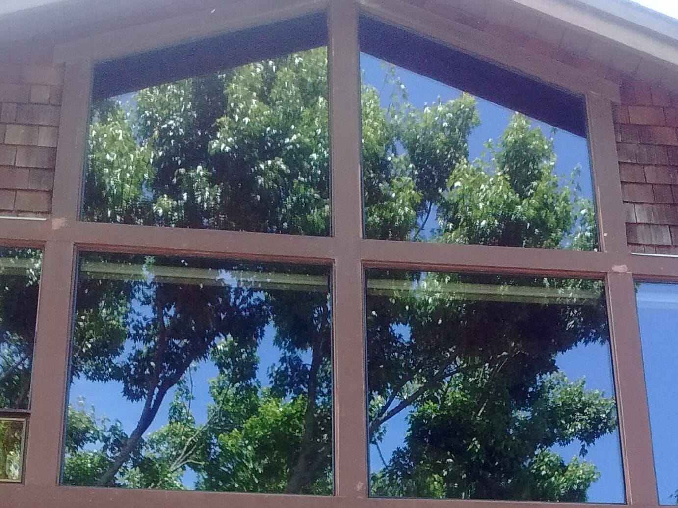 Window cleaning service in Santa Rosa, Windsor, Healdsburg, Sonoma, and surrounding